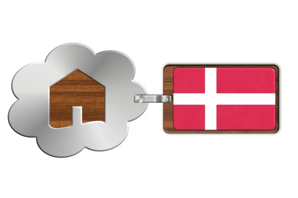 Nuage et maison en acier et bois avec drapeau du Danemark — Photo