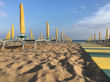 Sonbahar geliyor ve yaz bize bırakır