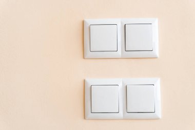 Işık Anahtarı Duvarda Ayarlandı.