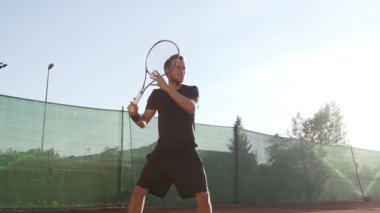 oyuncu isabet tenis topu
