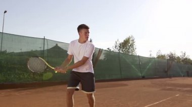 Tenis oyuncu isabet Tenis Bal