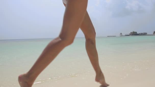 Жіночі ніжки працює — стокове відео