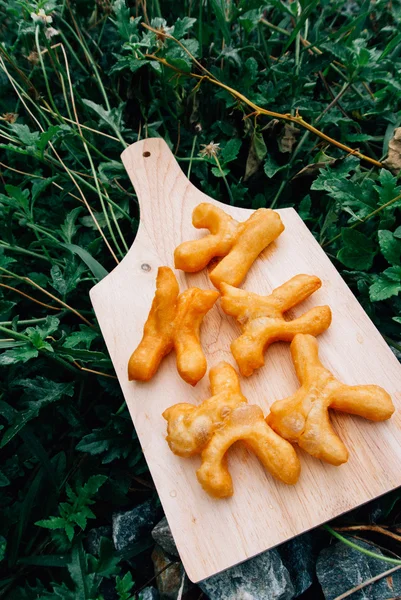 derin yağda kızartılmış doughstick