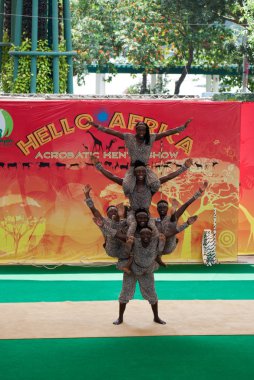 akrobatik kenya gösteri