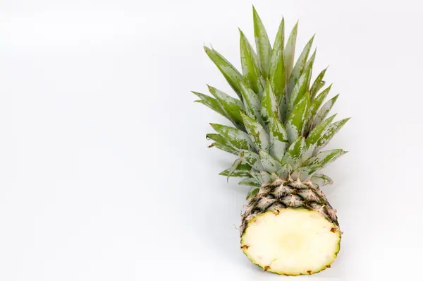 Pineapple with slices — Stock Photo, Image