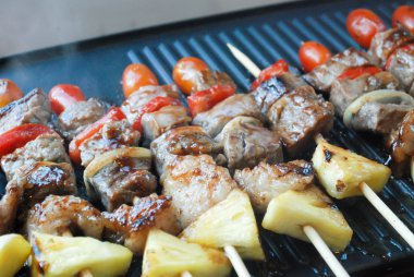 Barbekü ızgara pişmiş