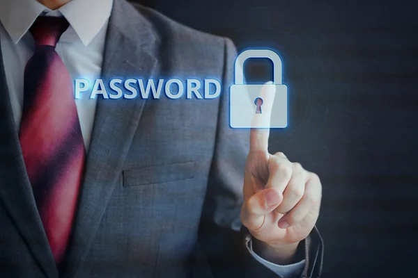 Empresário pressionando proteção PASSWORD na tela virtual — Fotografia de Stock