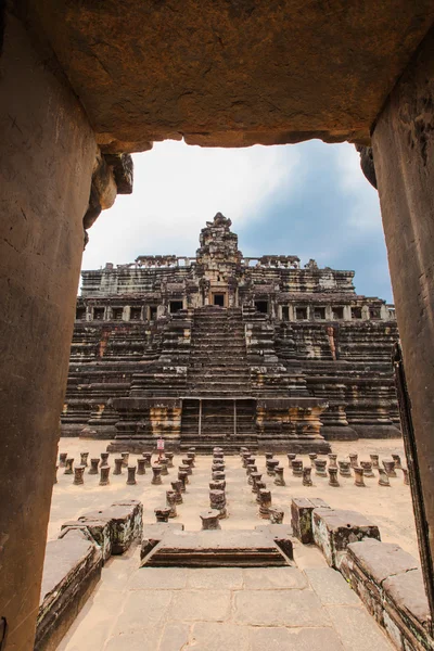 Angkor Wat vu de la porte de Siem Reap, Cambodge — Photo