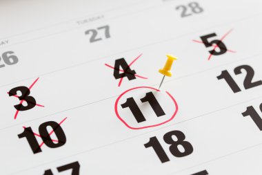 Kırmızı daire işaretli ve PIN co için bir takvim ve X işareti itti