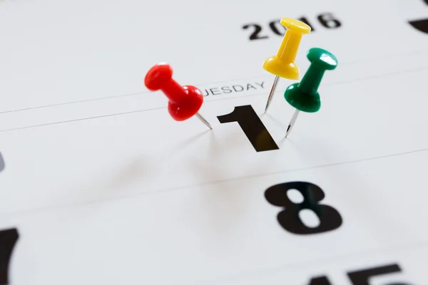 Pushpins on calendar, Busy and overworking days. Important date — Stock Photo, Image