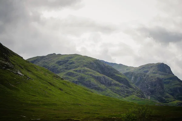 Highlands Scotland Montagnes Écosse Collines Verdoyantes Montagne Étonnante Highlander Paysage — Photo