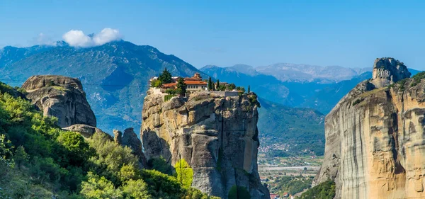 Hermosa Vista Panorámica Del Monasterio Santísima Trinidad Kalambaka Meteora Grecia — Foto de Stock