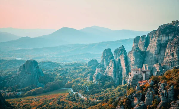 Increíble Vista Panorámica Atardecer Rosa Del Valle Meteora Tesalia Grecia — Foto de Stock