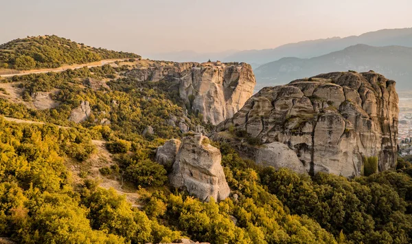 Increíble Panorama Atardecer Paisajes Formaciones Rocosas Valle Meteora Tesalia Grecia — Foto de Stock