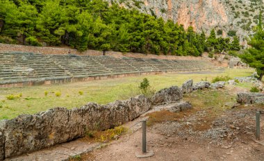Yunanistan 'ın antik Delphi kentindeki harabe stadyum