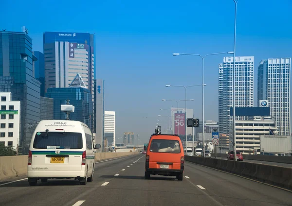 Bangkok Tailandia Noviembre Coches Que Conducen Una Autopista Peaje Del —  Fotos de Stock