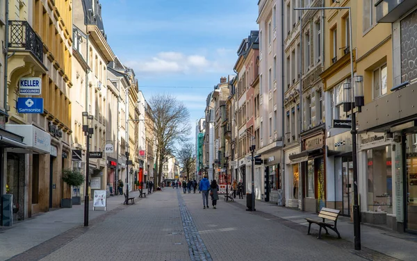 Luxembourg City Luxemburg Mars 2020 Människor Går Grand Rue Groussgaass — Stockfoto