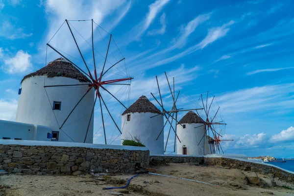 ギリシャキュクラデス州ミコノス島ミコノス島の有名な風車 — ストック写真
