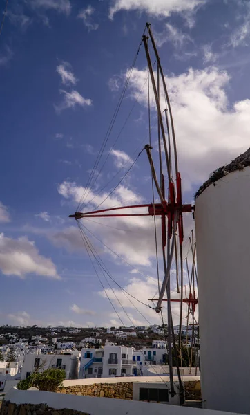 ミコノス島のミコノス島 の風車の正面の垂直ビュー キクラデス ギリシャ Mykonos — ストック写真