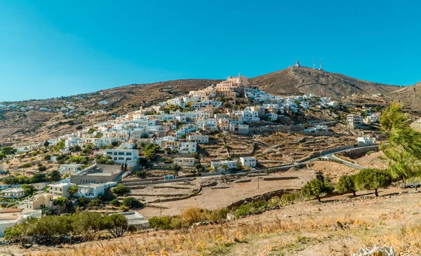 Ano Syros 'un panorama manzarası, Yunanistan' ın Syros adasındaki en eski kasaba, Cyclades