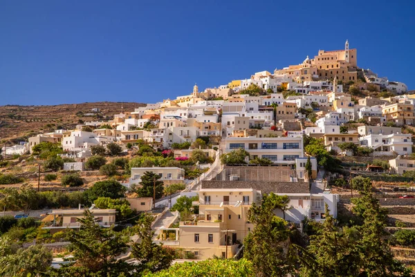 Ano Syros kasabasının panoramik manzarası - eski Ermoupoli, Syros - Cyclades, Yunanistan