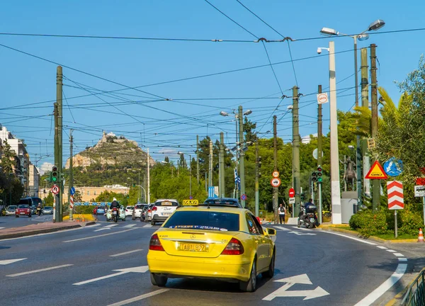 Atenas Grecia Noviembre 2020 Toma Calle Centro Atenas Con Taxi —  Fotos de Stock