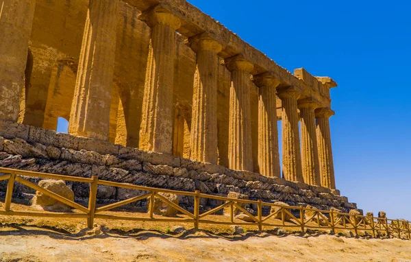 Closeup Colunas Templo Grego Concordia Vale Templos Perto Agrigento Sicília — Fotografia de Stock