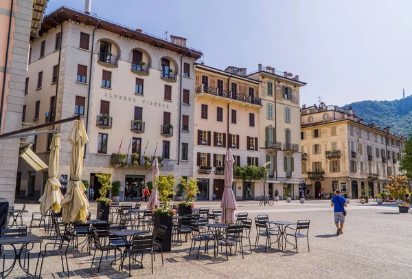 Como Italia Agosto 2020 Peatones Terraza Vacía Plaza Volta Piazza —  Fotos de Stock