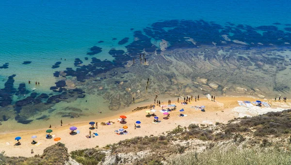 Diferentes Tons Mar Azul Com Pessoas Praia Scala Dei Turchi — Fotografia de Stock