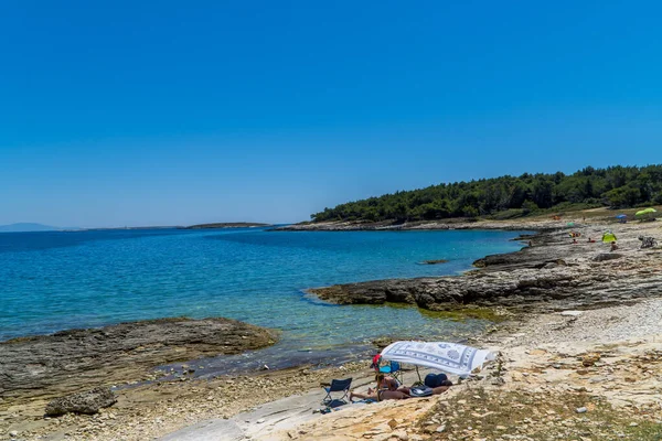 Kamenjak Istria Croatia July 2020 People Sunbathing Stone Beach — 图库照片