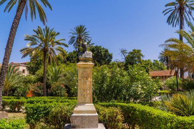 Palermo, İtalya - 29 Temmuz 2020 - Giuseppe Mancino büstü Park Villa Bonnano içinde Palermo, Sicilya, İtalya