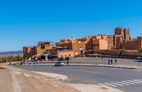 Ouarzazate Marruecos Enero 2021 Fotografía Callejera Automóviles Edificios Kasbah Taourirt — Foto de Stock