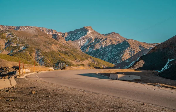 Une Route Dans Les Montagnes Haut Atlas Maroc Avec Des — Photo