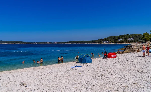 Pula Istria Croatia July 2020 Swimming Mers People Sunbathing Ambrela — 图库照片