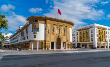 Rabat, Fas - 11 Ocak 2021 - Mohamed V bulvarındaki Bank Al-Maghrib (Fas Merkez Bankası)