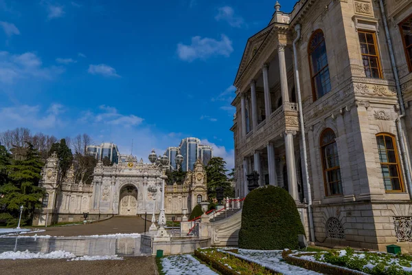 Stanbul Türkiye Şubat 2021 Yüzyıl Osmanlı Dolmbahce Sarayı Nın Girişinin — Stok fotoğraf