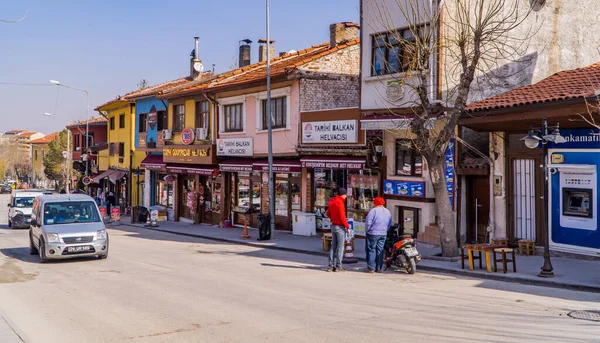 Eskisehir Turkije Maart 2021 Straatfotografie Van Mensen Traditionele Ottomaanse Huizen — Stockfoto