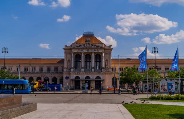 Zagabria Croazia Giugno 2020 Stazione Centrale Zagabria Con Moderno Tram — Foto Stock