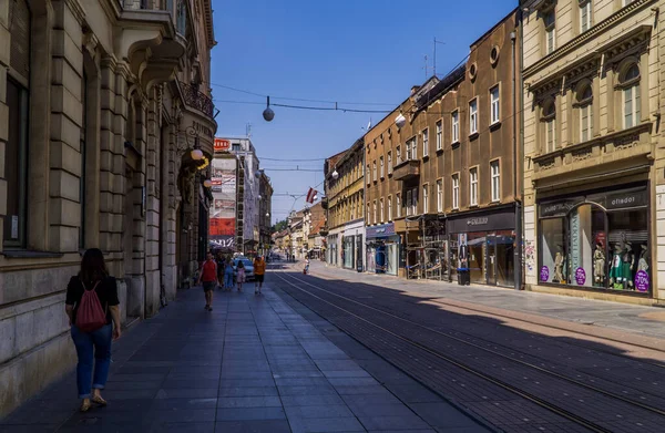 Zagreb Kroatien Juni 2020 Människor Ilicas Största Shoppinggata Med Spårvagnslinjer — Stockfoto