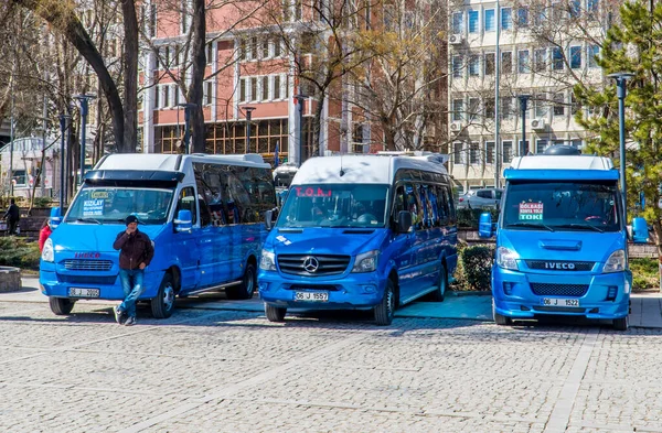 Ankara Turcja Marca 2021 Dworzec Autobusowy Niebieskim Mercedesem Minivanem Iveco — Zdjęcie stockowe