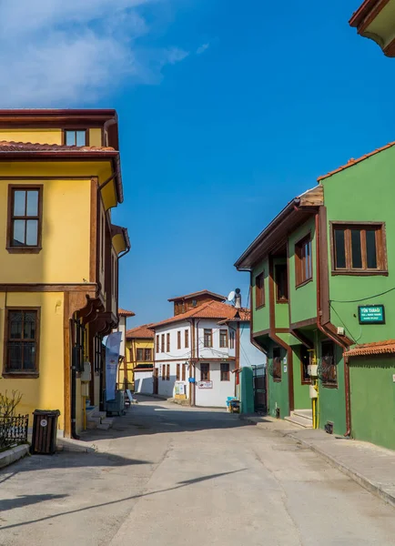 Eskisehir Turquia Março 2021 Fotografia Vertical Rua Edifícios Otomanos Tradicionais — Fotografia de Stock