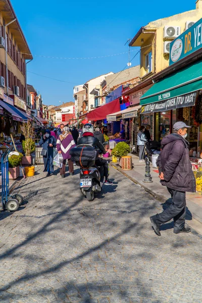 Eskisehir Turkije Maart 2021 Verticale Straatfotografie Van Mensen Een Marktstraat — Stockfoto