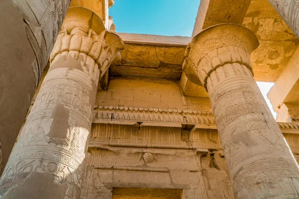 Una Vista Las Columnas Interiores Del Templo Kom Ombo Río — Foto de Stock