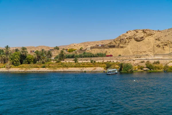 Човен Фелукка Вантажівка Берегах Річки Ніл Поблизу Едфу Єгипет — стокове фото