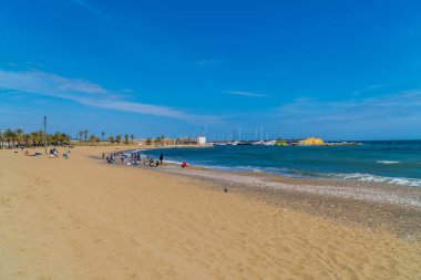 Barselona, İspanya - 15 Nisan 2021 - Barceloneta Sahili (Platja Barceloneta)