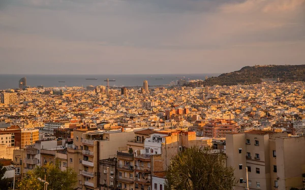 Barcelona Spanya Nın Merkezindeki Çatıların Panoramik Hava Manzarası Rovira Bakış — Stok fotoğraf