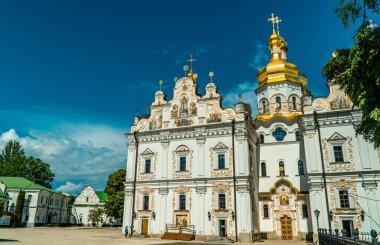 Kyiv, Ukrayna - 7 Haziran 2021 - Kyiv Mağaralarındaki Katedral Katedrali (Pechersk Lavra)