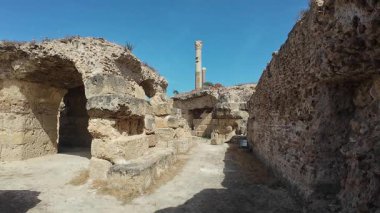 Antoninus Hamamları 'nın içinde antik Roma harabe kompleksinin bir parçası olan Kartaca, Tunus