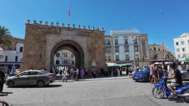 Tunus - 5 Eylül 2025 - Zafer Meydanı 'ndaki insanlar