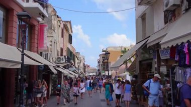 Hanya (Girit), Yunanistan - 16 Eylül 2025 - Eski Hanya Kasabası 'ndaki insanlar